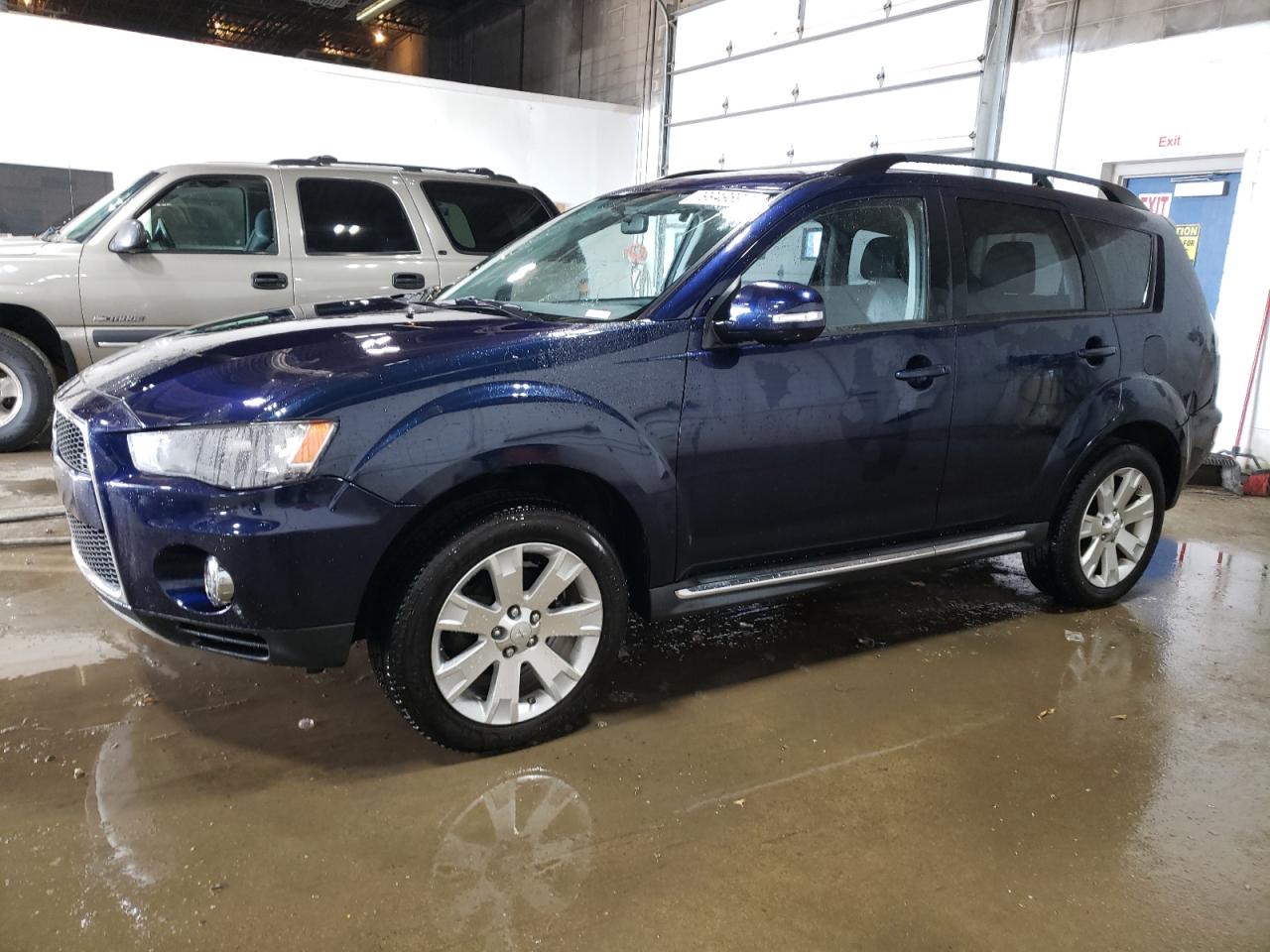 MITSUBISHI OUTLANDER 2012