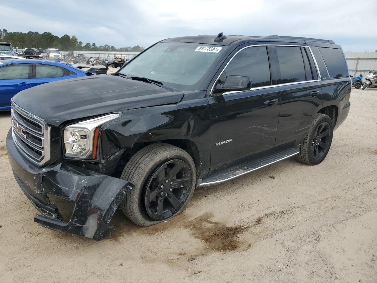GMC YUKON SLE 2017