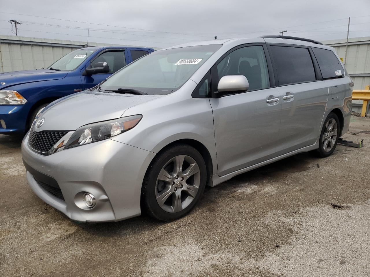 TOYOTA SIENNA SPO 2014