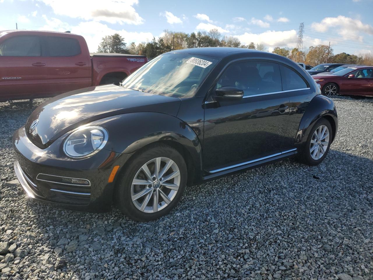 VOLKSWAGEN BEETLE SE 2018