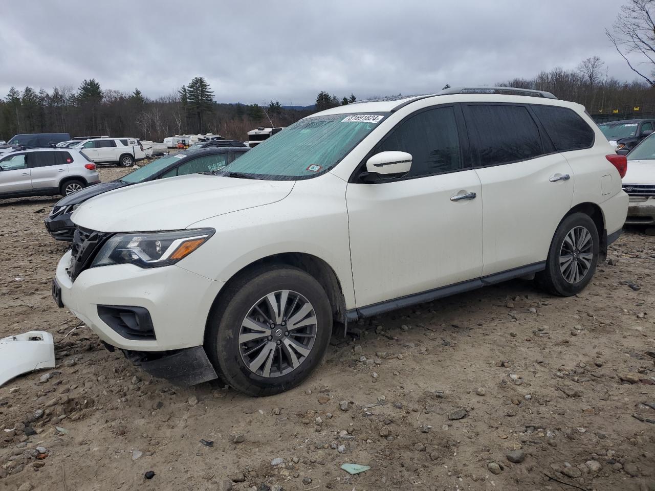 NISSAN PATHFINDER 2017