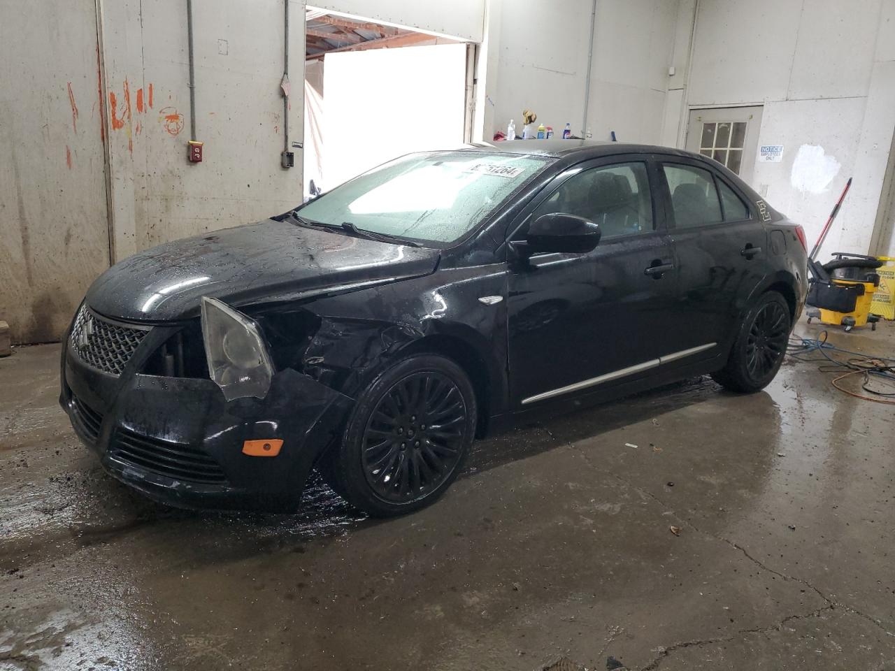 SUZUKI KIZASHI SE 2012