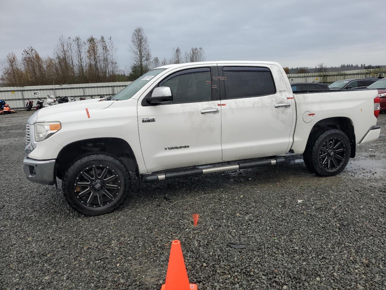 TOYOTA TUNDRA CRE 2015