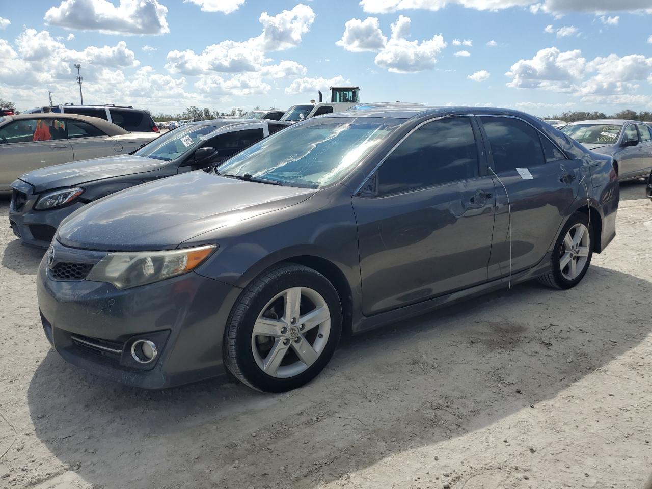 TOYOTA CAMRY L 2013