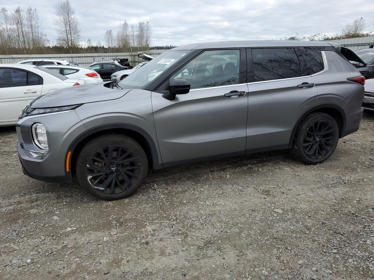 MITSUBISHI OUTLANDER 2022