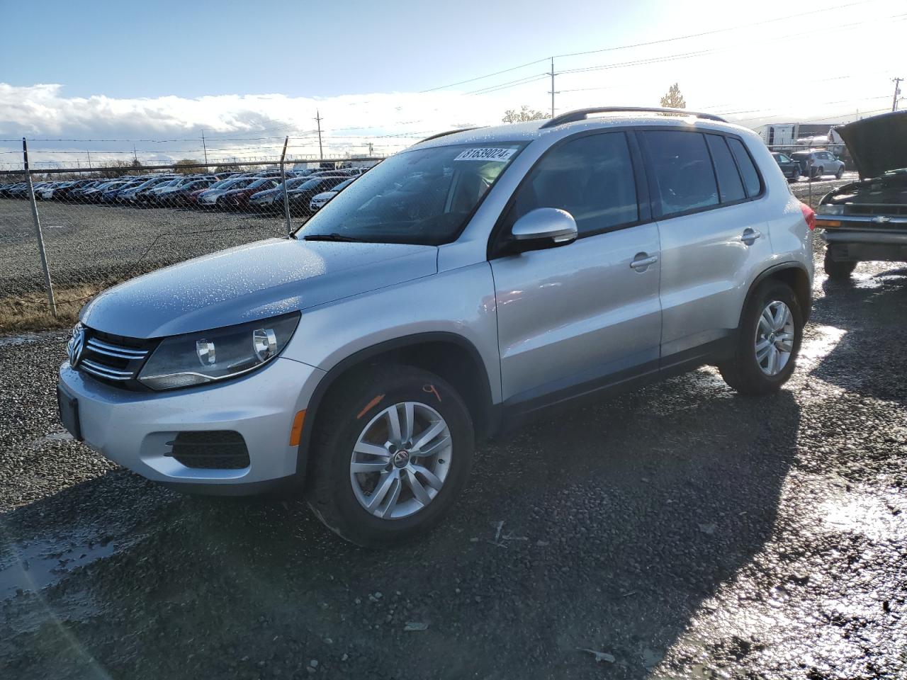 VOLKSWAGEN TIGUAN S 2016