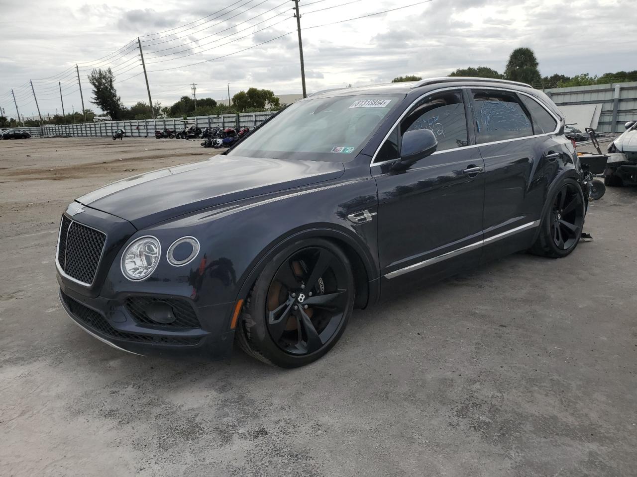 BENTLEY BENTAYGA 2019