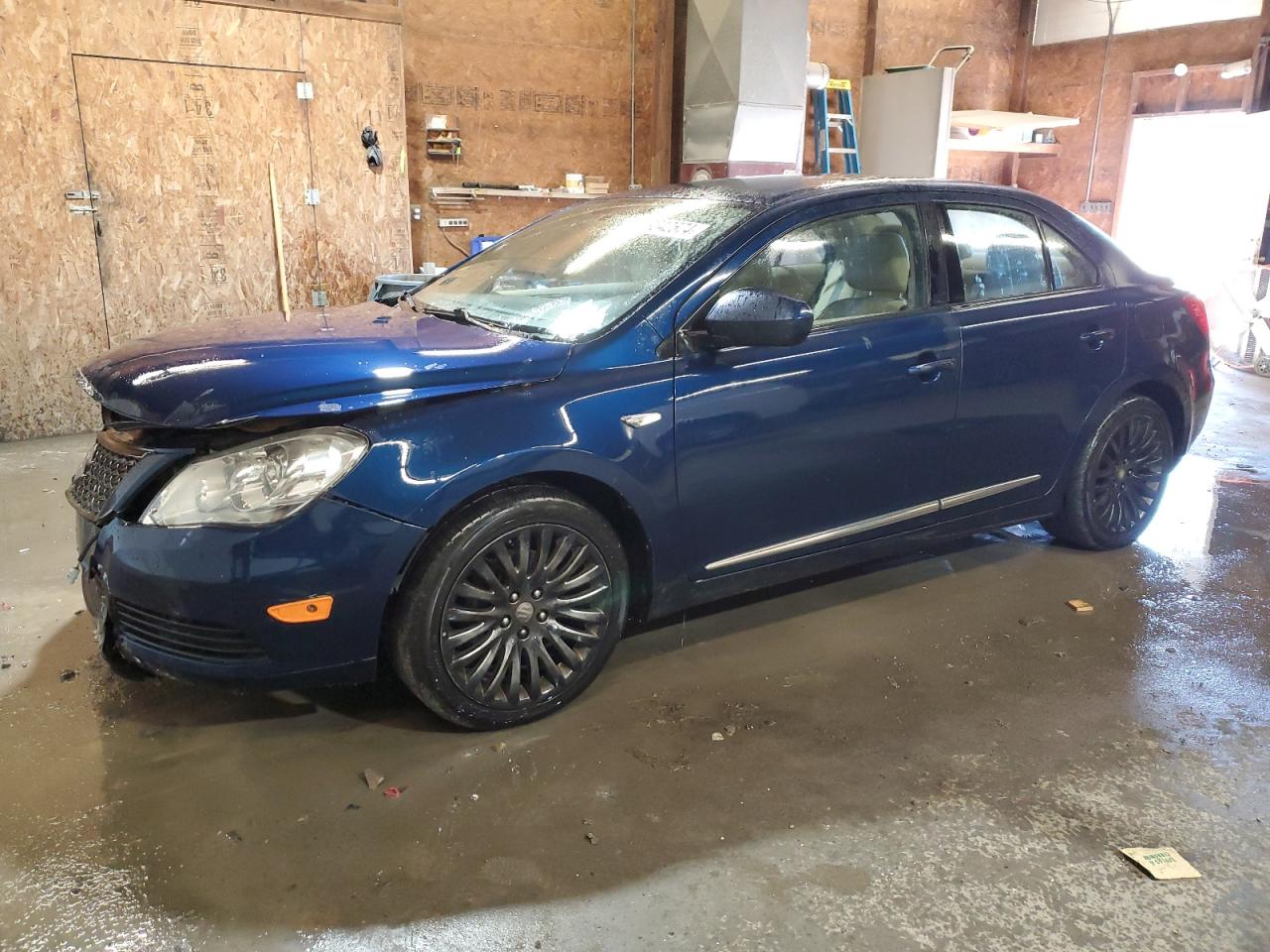 SUZUKI KIZASHI SE 2011