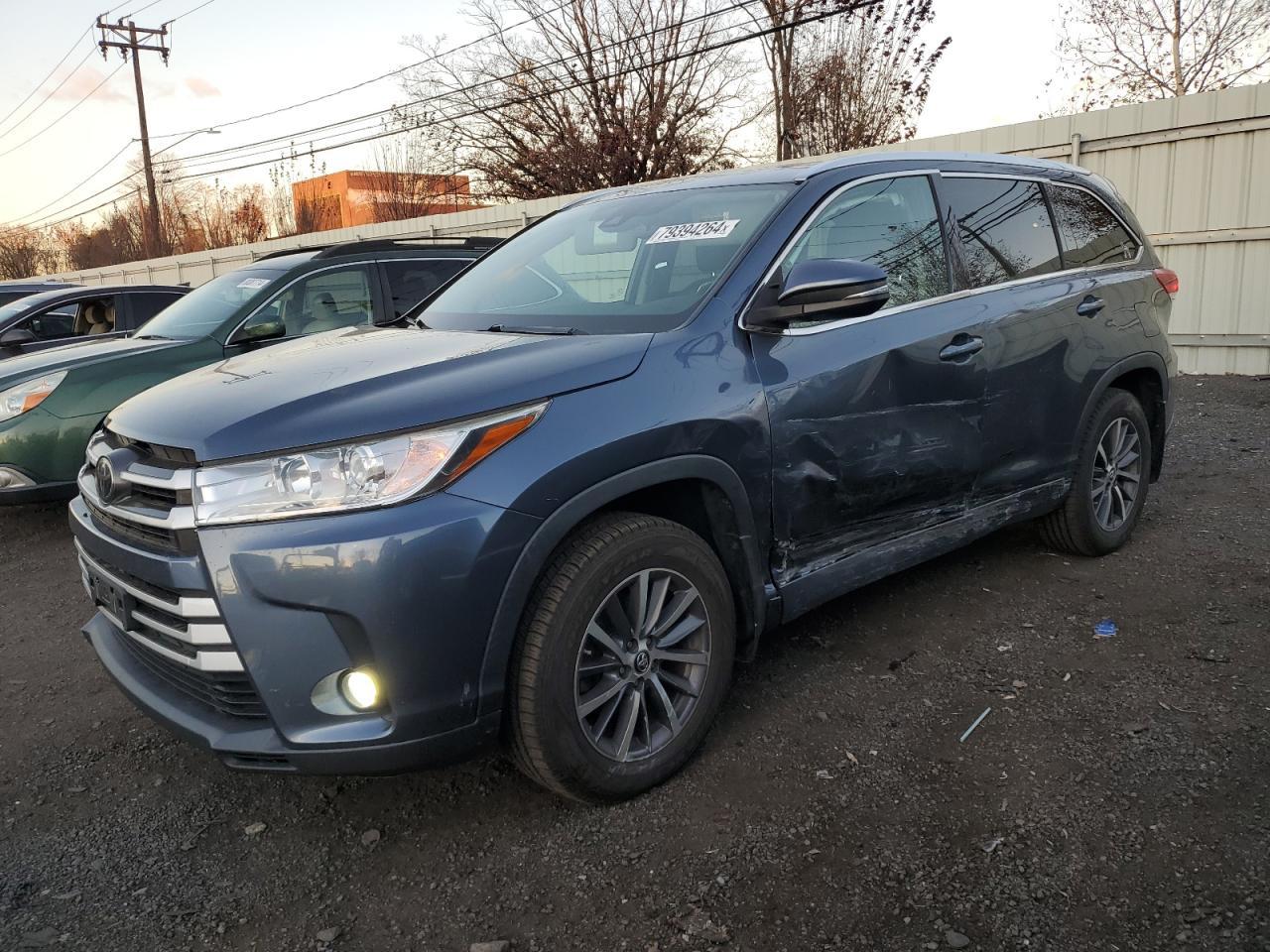 TOYOTA HIGHLANDER 2017