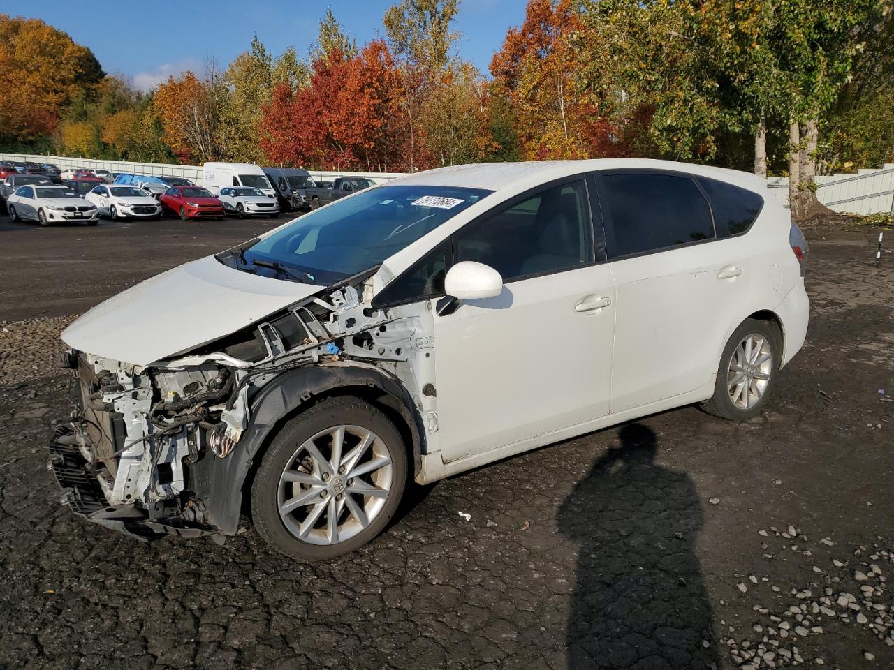 TOYOTA PRIUS V 2014