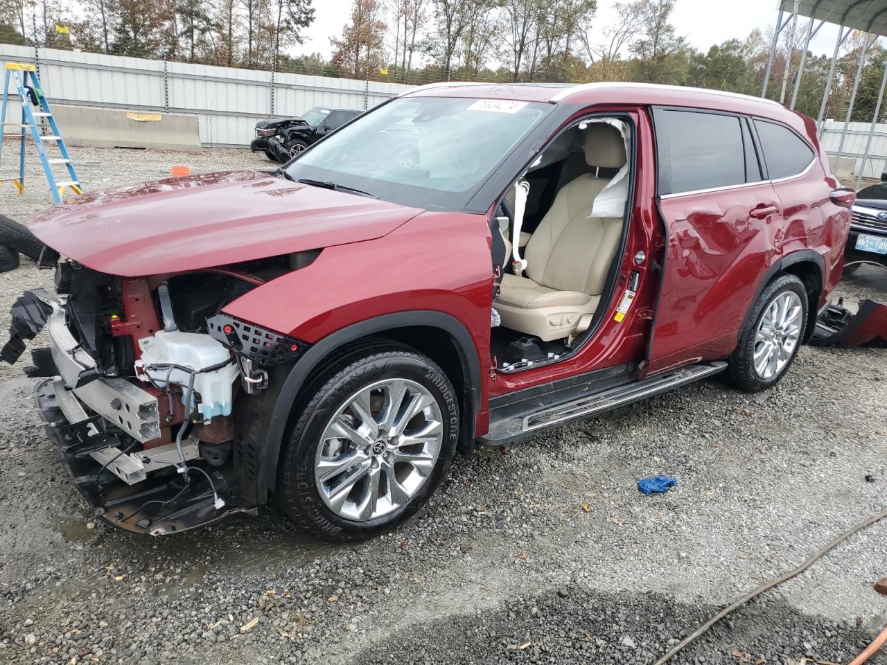 TOYOTA HIGHLANDER 2024