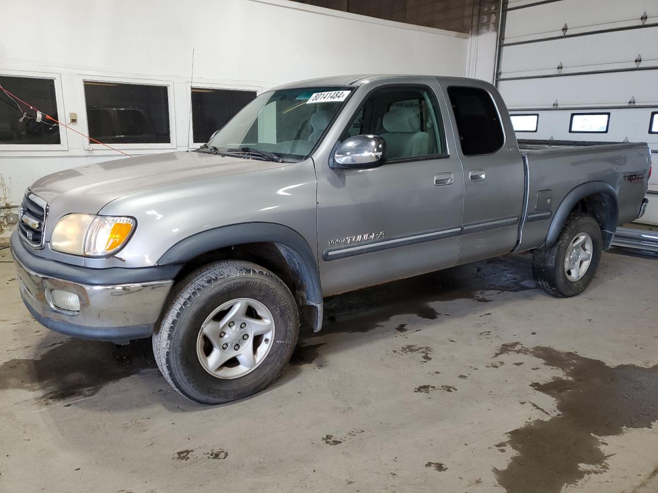 TOYOTA TUNDRA ACC 2002