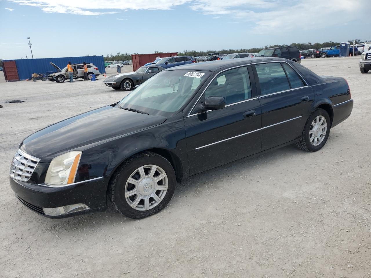 CADILLAC DTS 2010