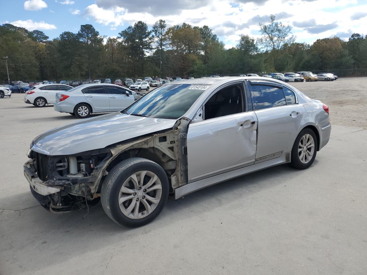 HYUNDAI GENESIS 3. 2013