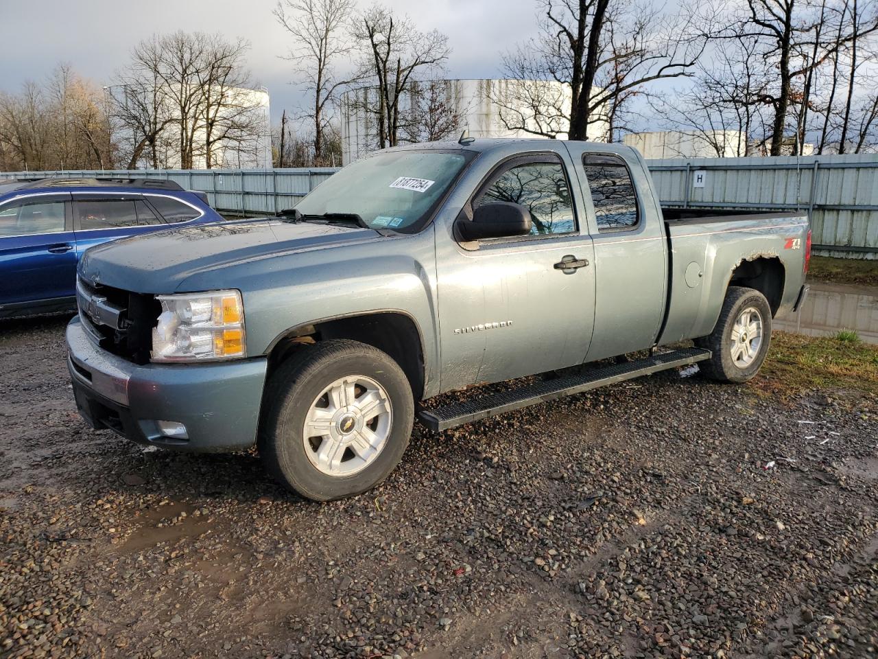 CHEVROLET SILVERADO 2011