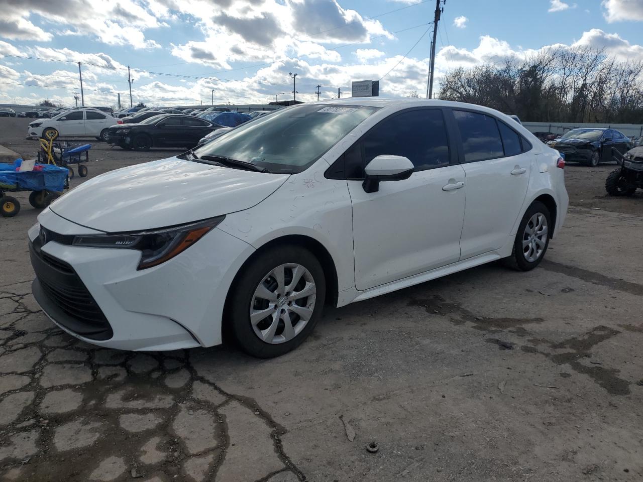 TOYOTA COROLLA LE 2024