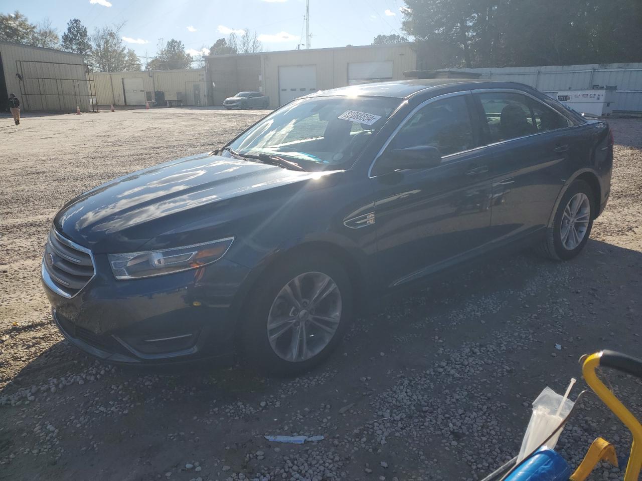 FORD TAURUS SEL 2017