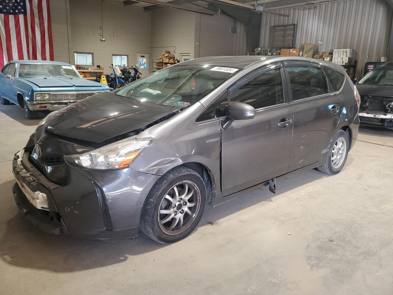TOYOTA PRIUS V 2015