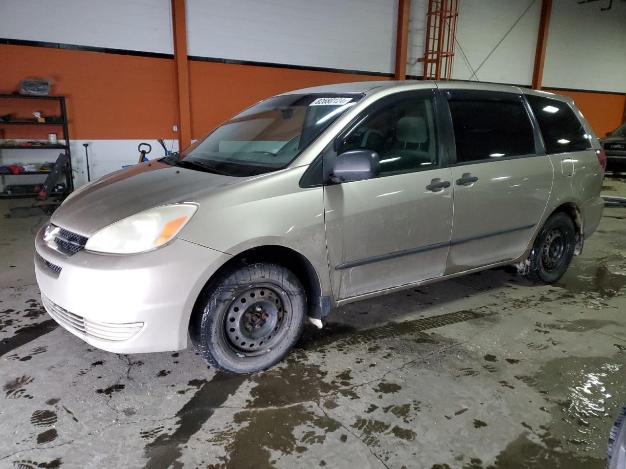 TOYOTA SIENNA CE 2005