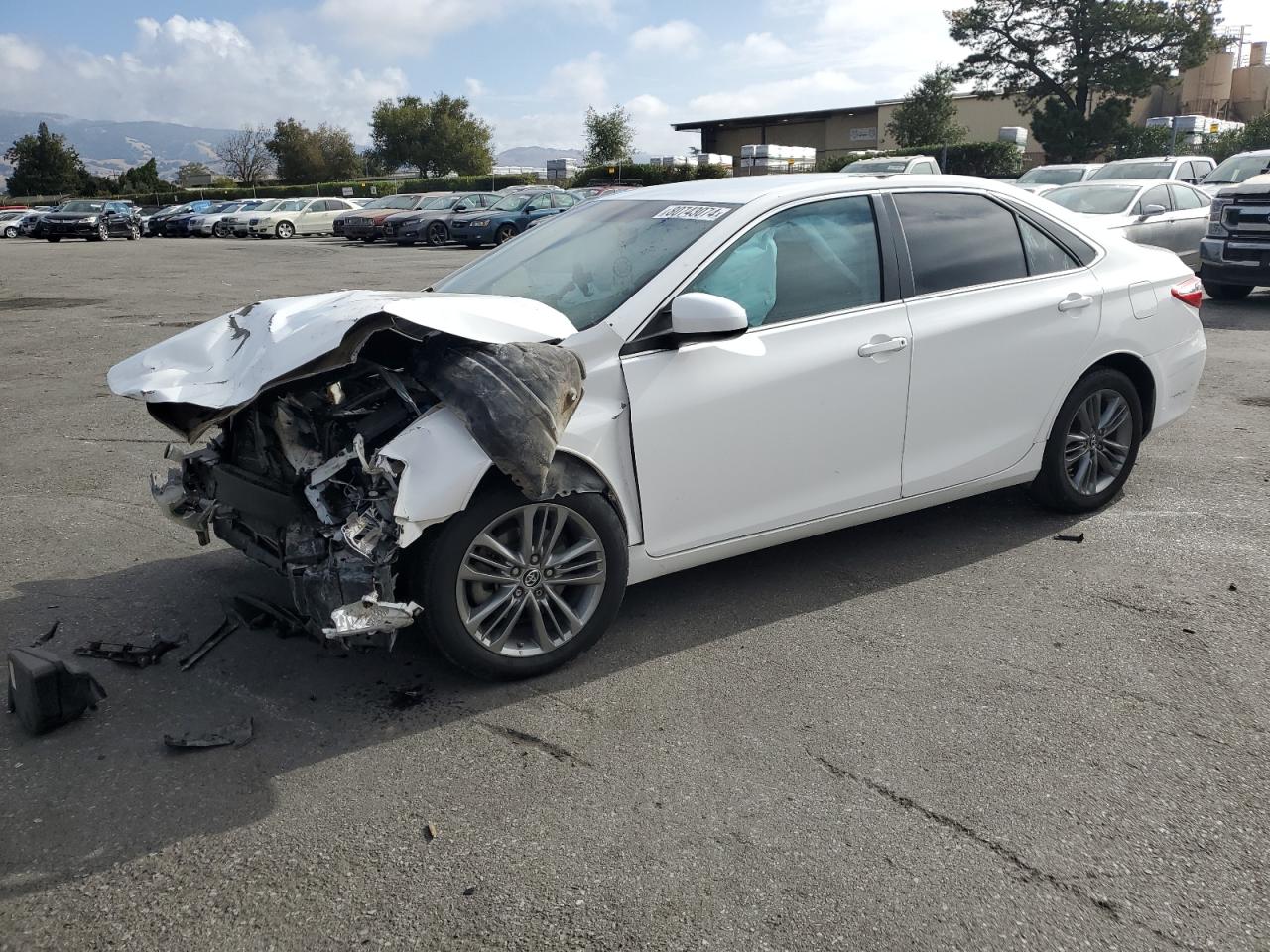 TOYOTA CAMRY LE 2016