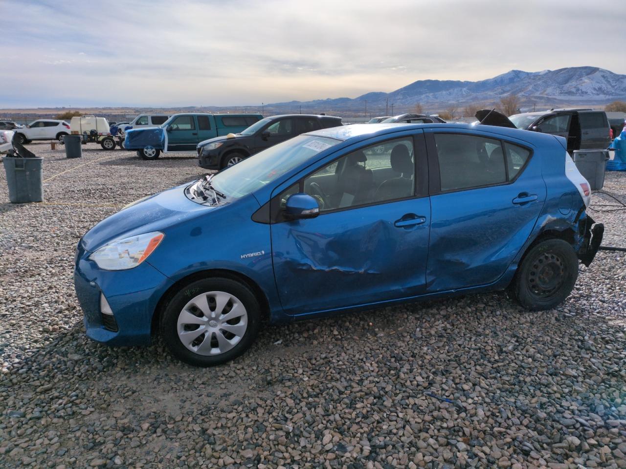 TOYOTA PRIUS C 2013
