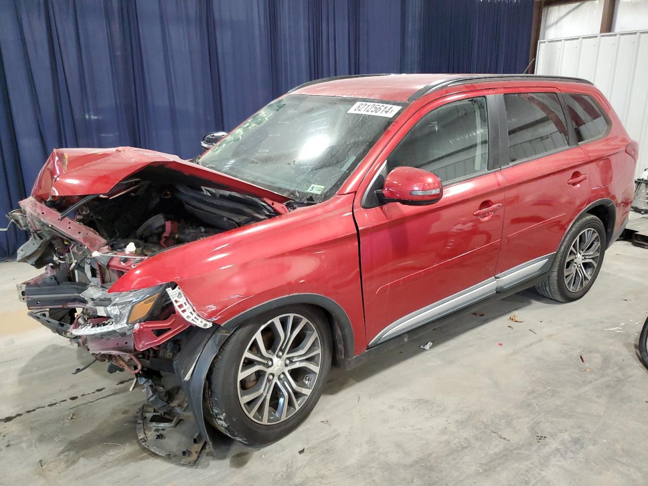 MITSUBISHI OUTLANDER 2016