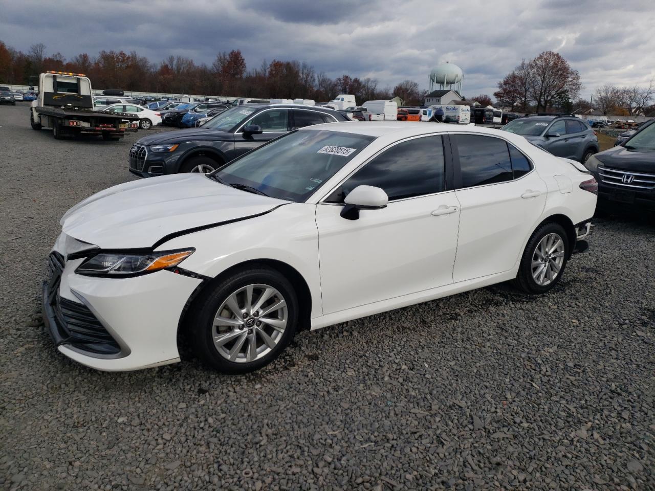 TOYOTA CAMRY LE 2023