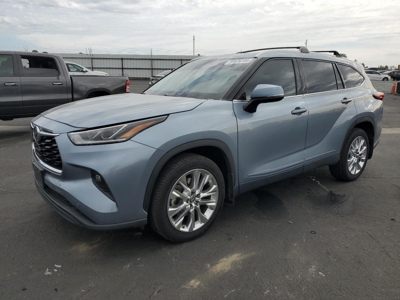 TOYOTA HIGHLANDER 2023