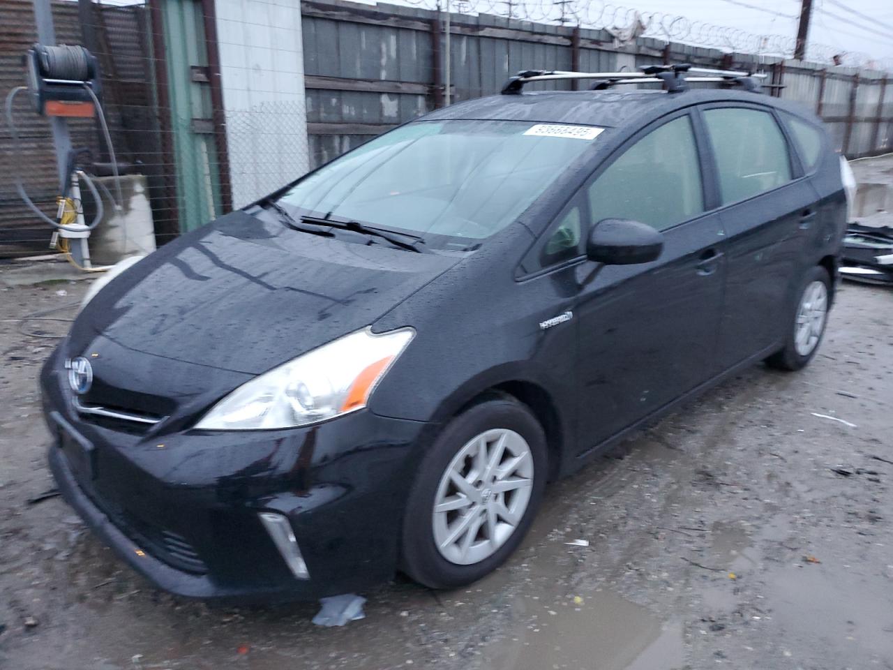 TOYOTA PRIUS V 2012