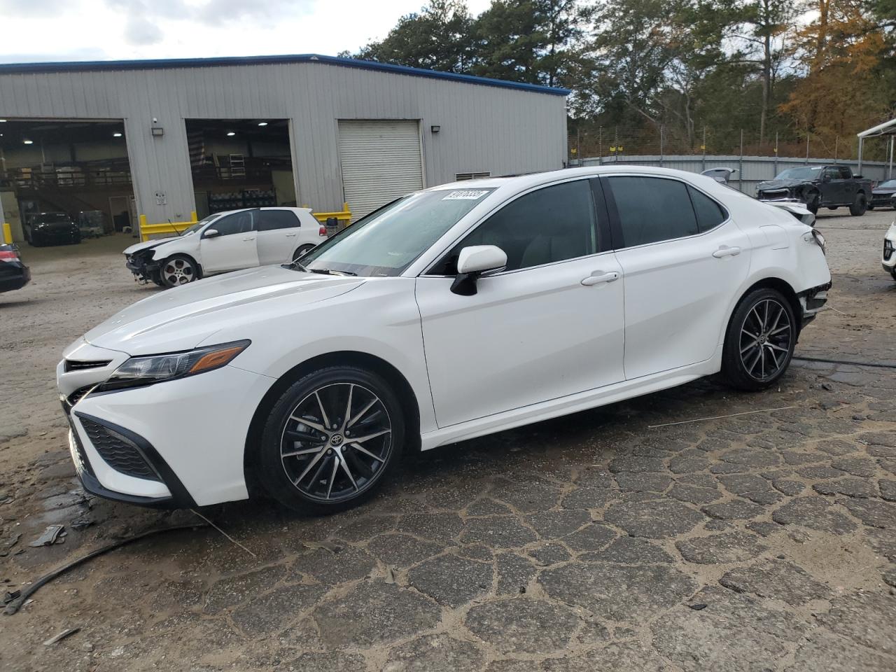 TOYOTA CAMRY 2024