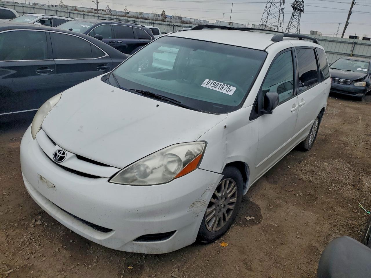 TOYOTA SIENNA CE 2009