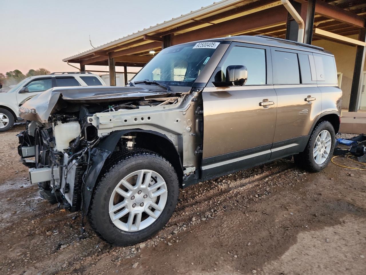 LAND ROVER DEFENDER 1 2024