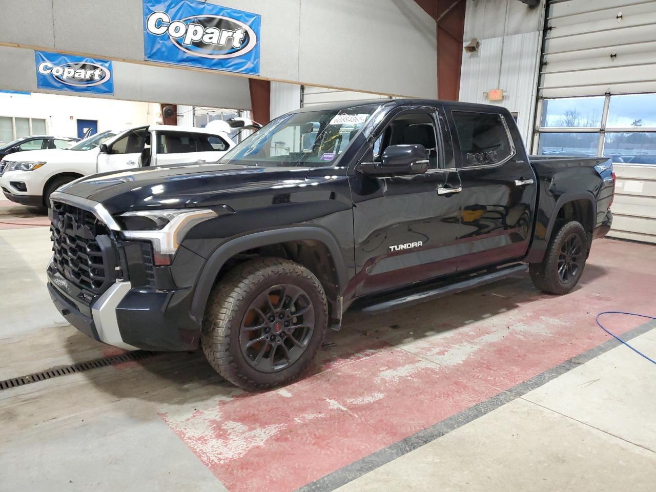 TOYOTA TUNDRA CRE 2022