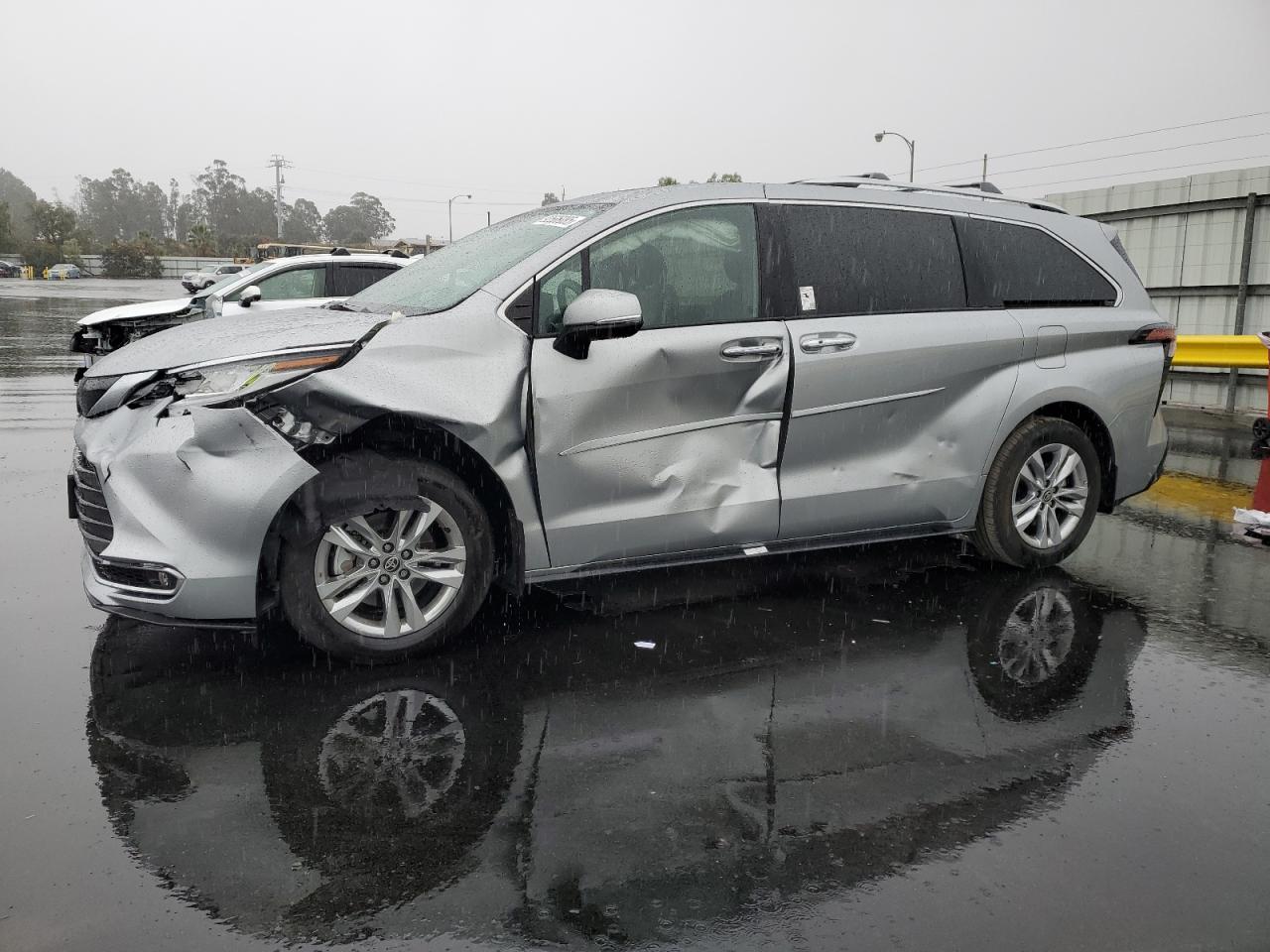 TOYOTA SIENNA LIM 2025