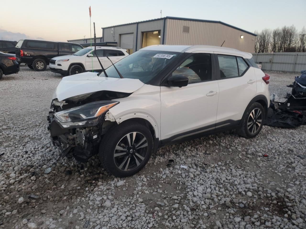 NISSAN KICKS 2020