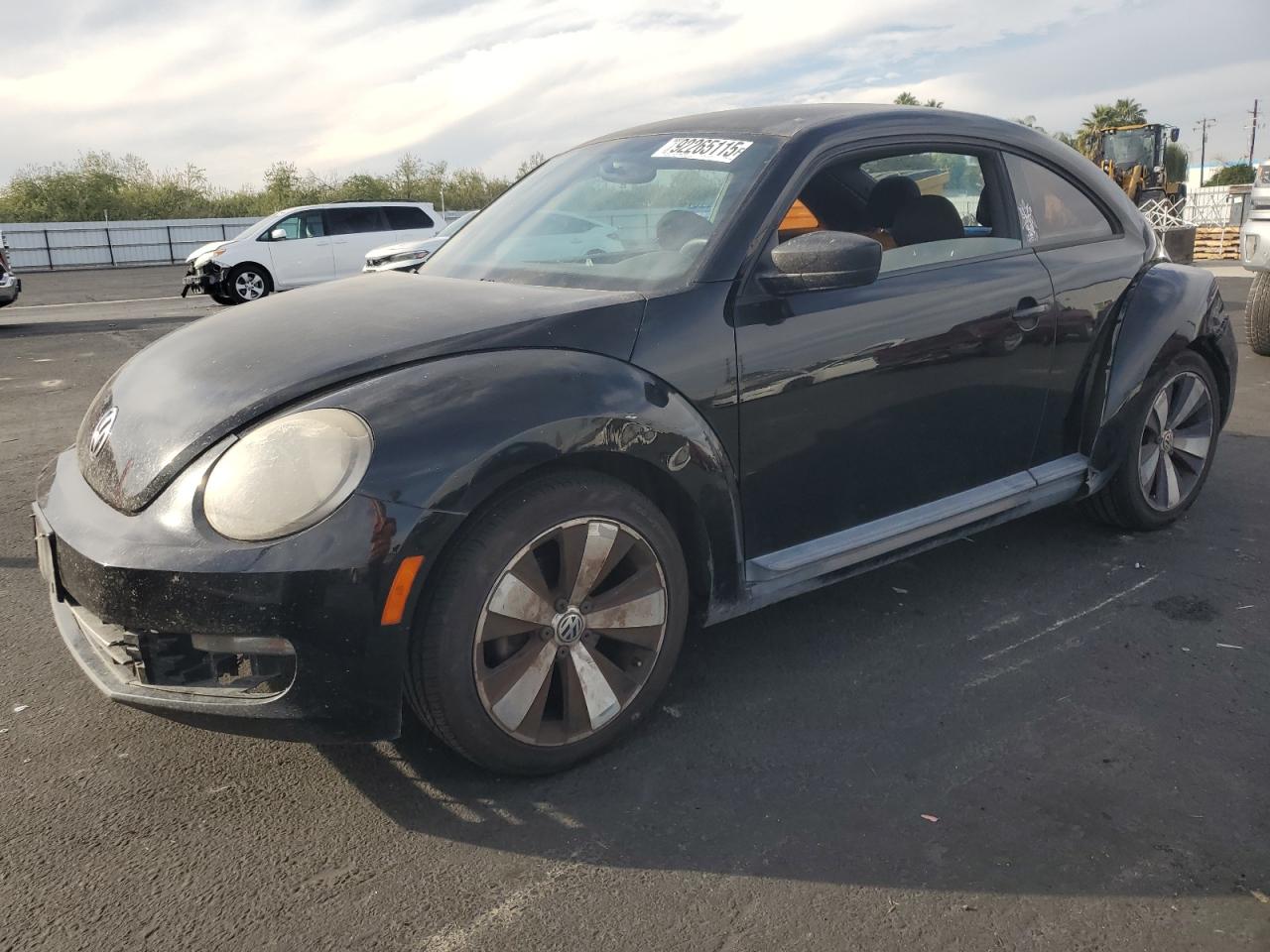 VOLKSWAGEN BEETLE 2014