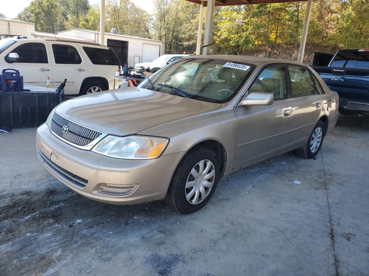 TOYOTA AVALON XL 2001
