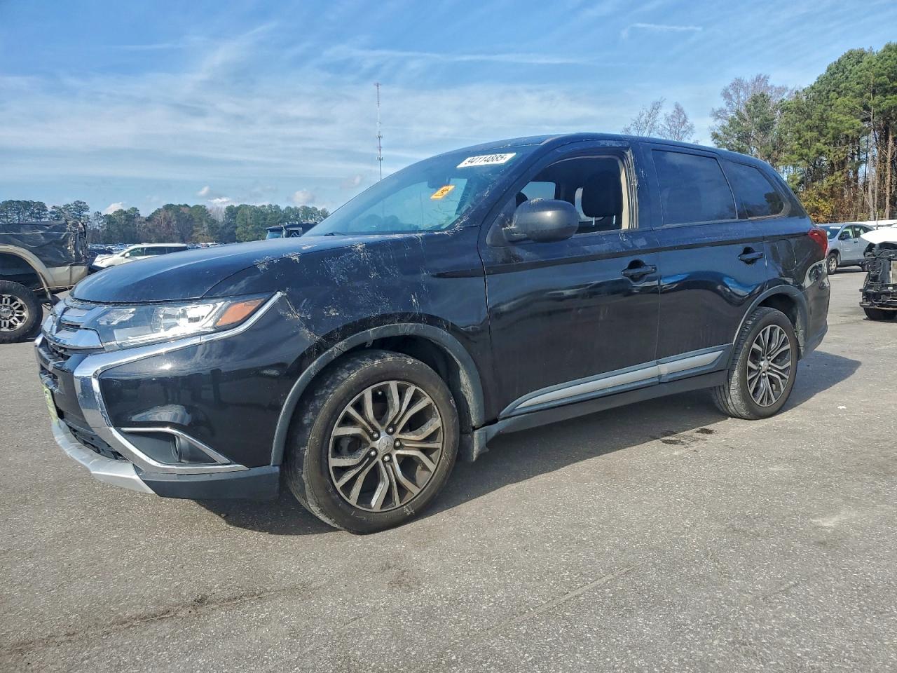 MITSUBISHI OUTLANDER 2016