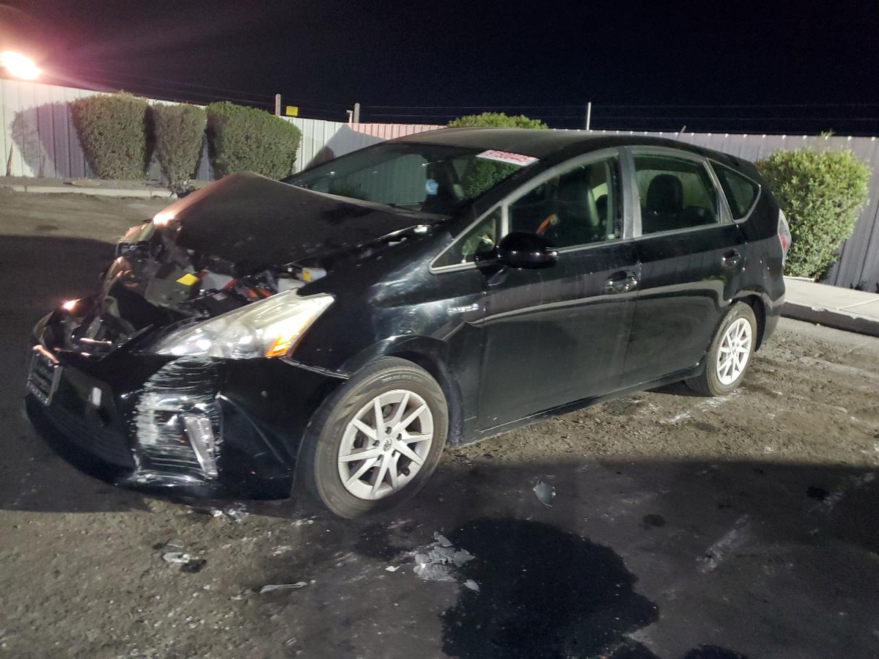 TOYOTA PRIUS V 2013