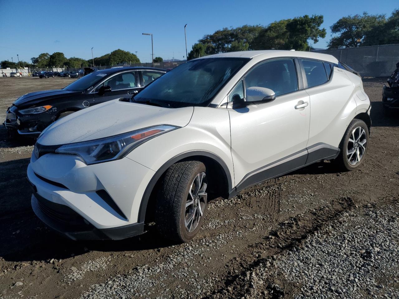 TOYOTA C-HR XLE 2018