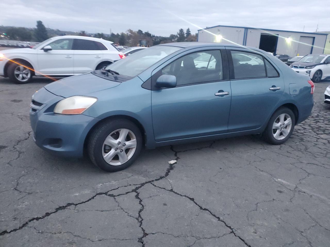 TOYOTA YARIS 2008