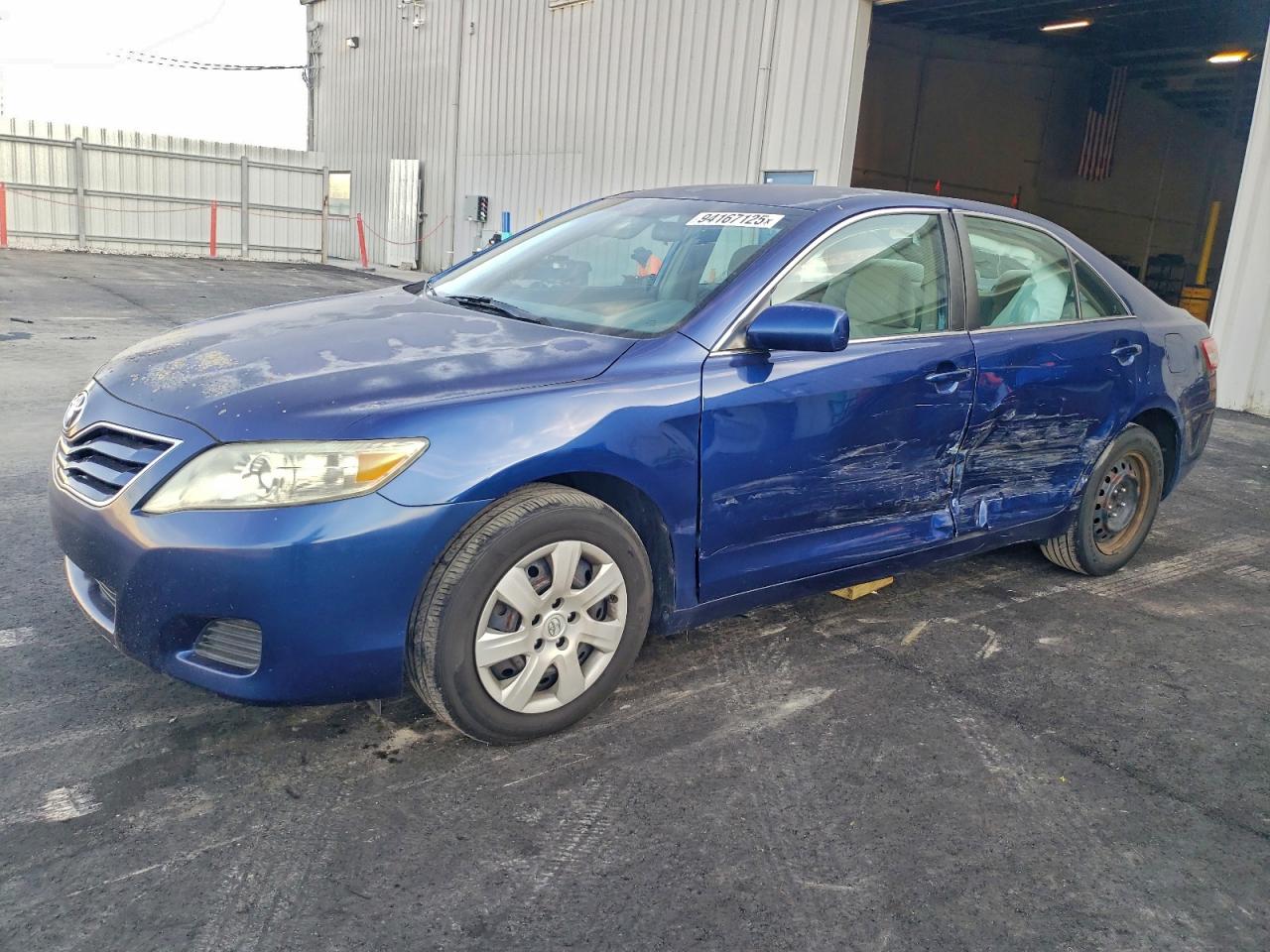 TOYOTA CAMRY 2011