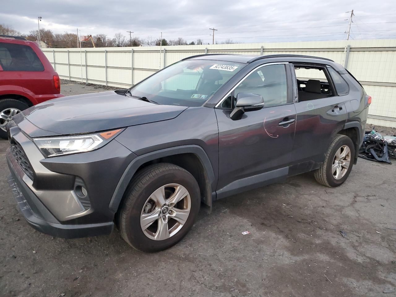 TOYOTA RAV4 XLE 2021