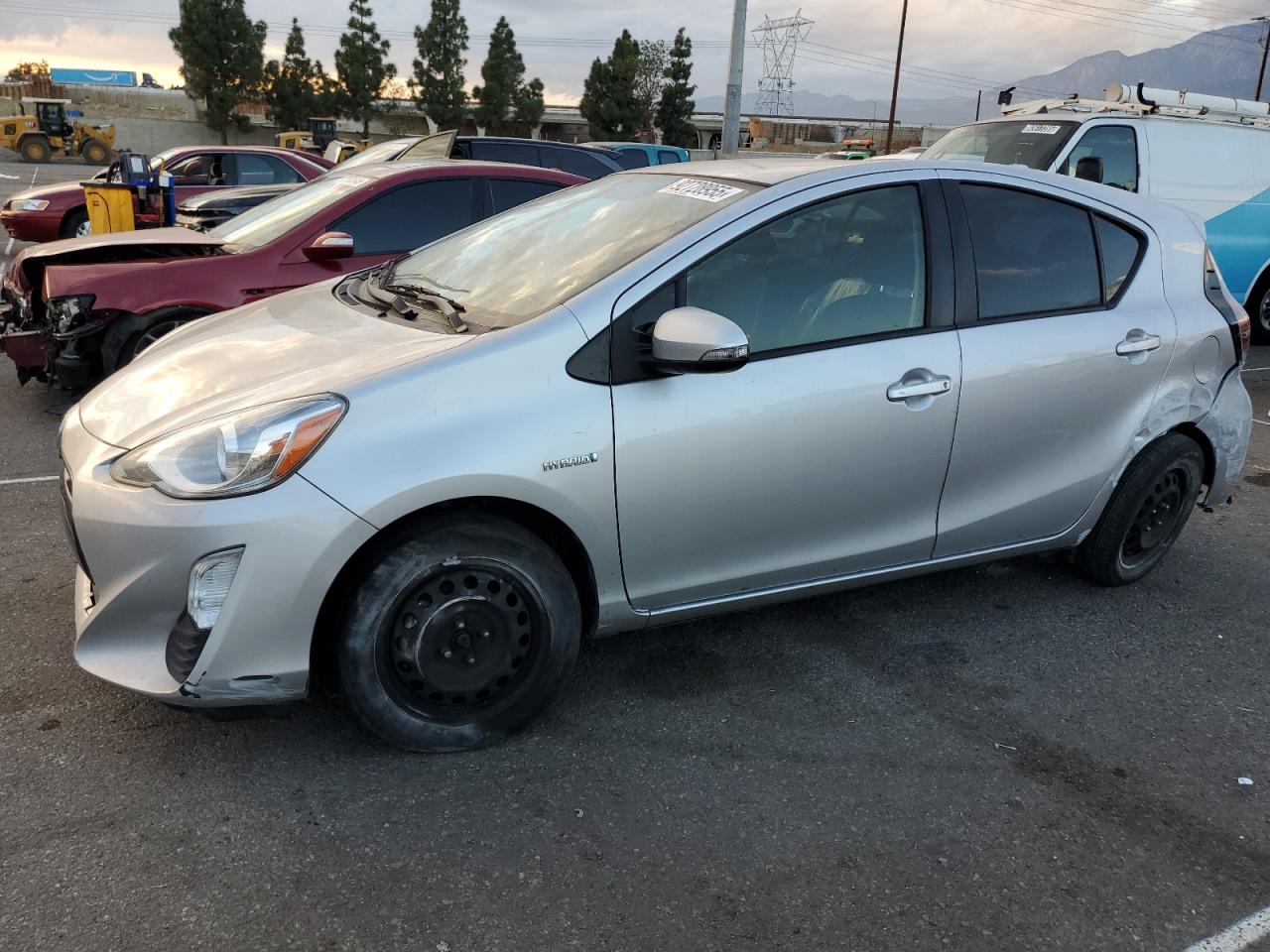 TOYOTA PRIUS C 2016