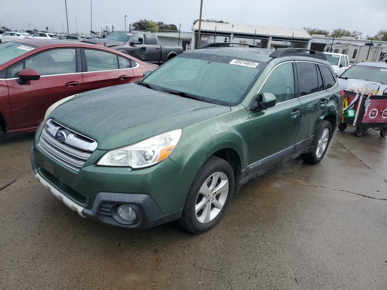 SUBARU OUTBACK 2. 2013