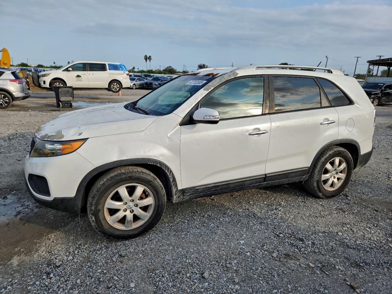 KIA SORENTO LX 2013
