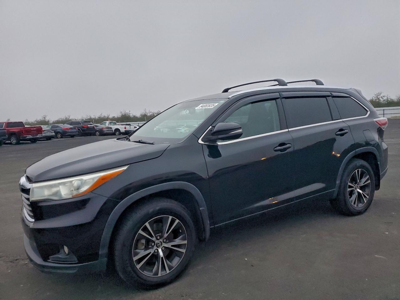 TOYOTA HIGHLANDER 2016