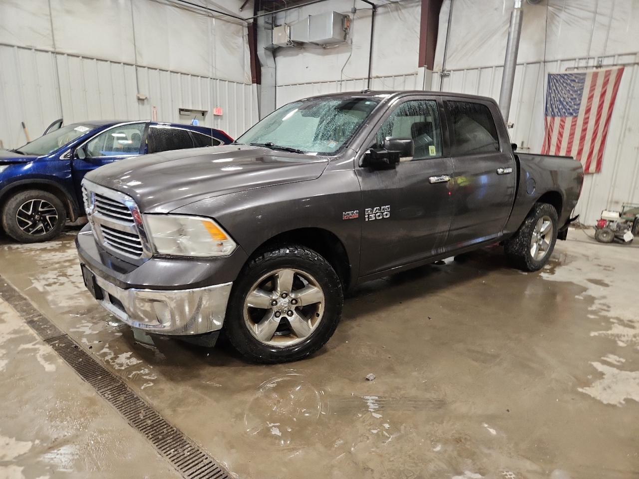 RAM 1500 SLT 2015