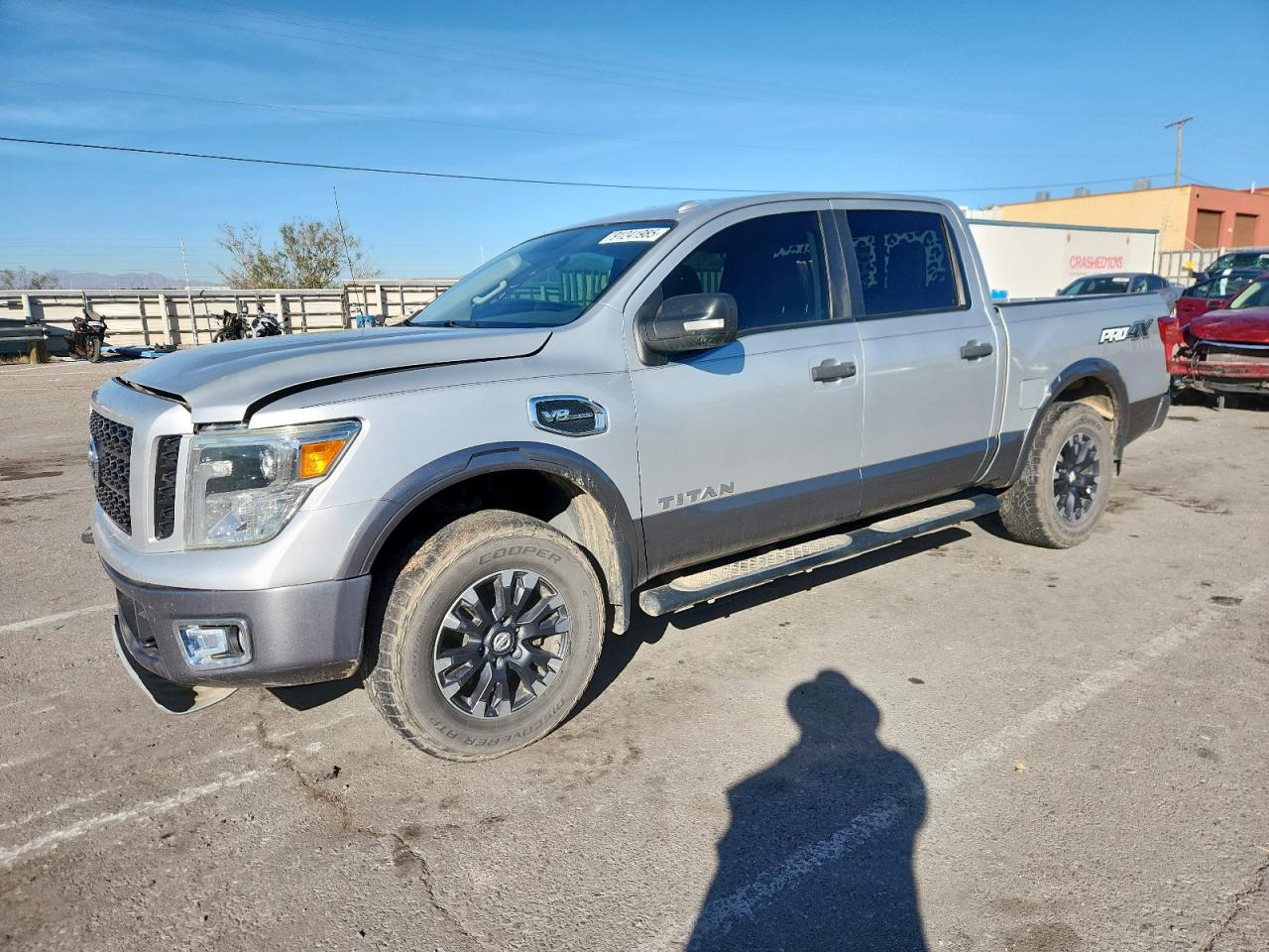 NISSAN TITAN 2017
