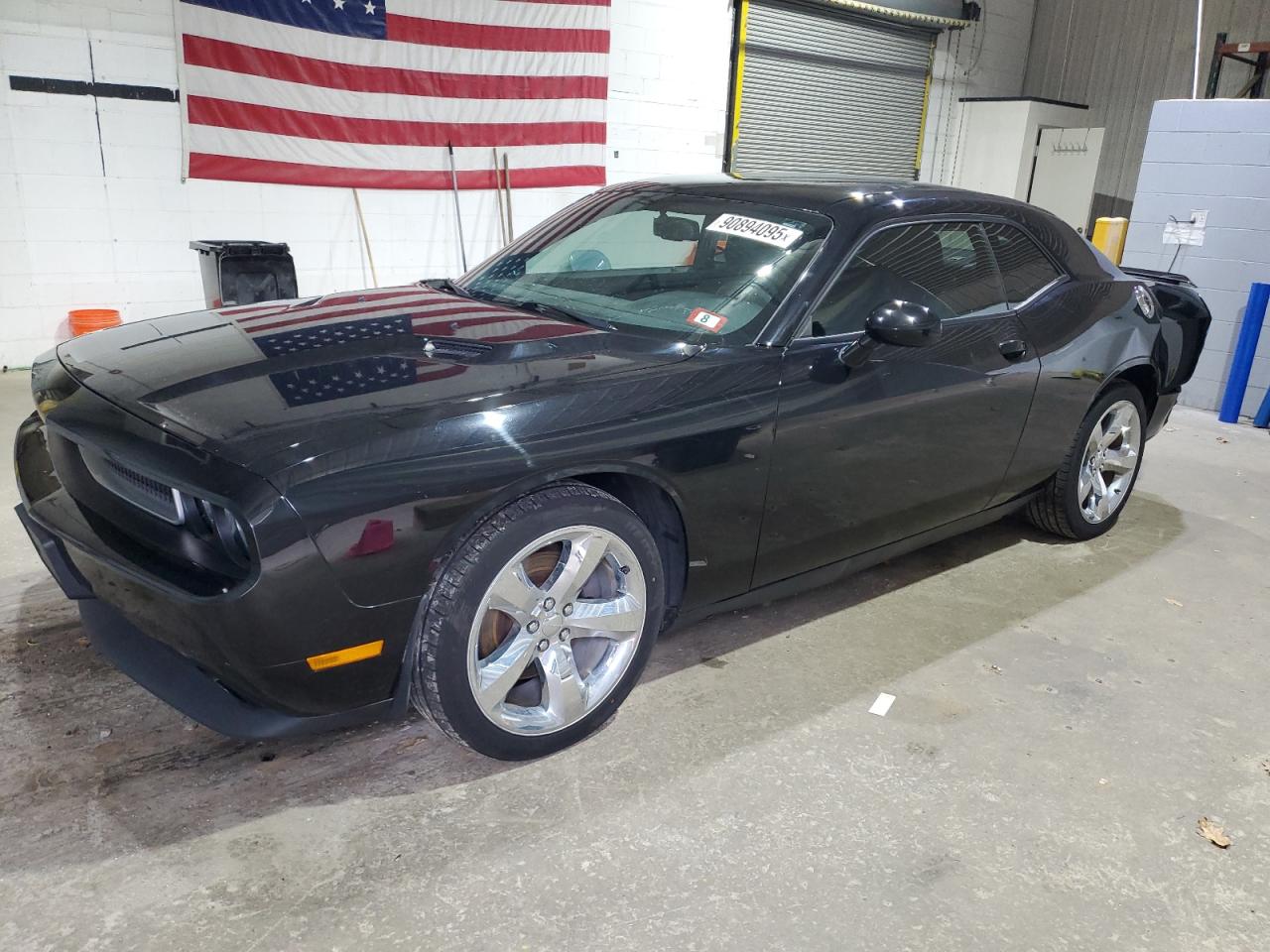 DODGE CHALLENGER 2013